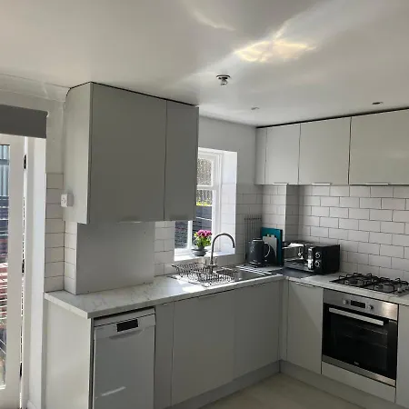 Brighton Central Home With Free Parking Exterior photo